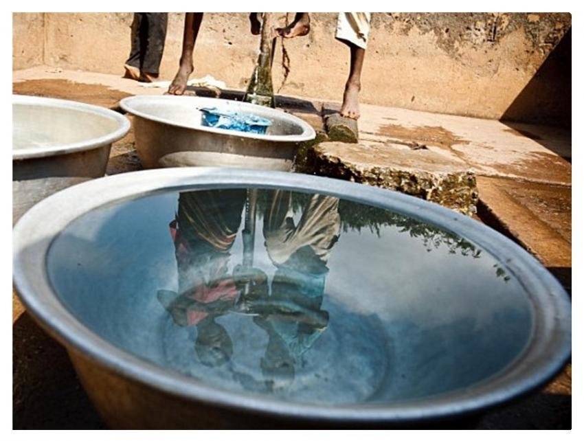 VízVilágnap2016 A víz világnapja és a meteorológiai tavasz nyitónapja nem véletlen egybeesés. A tavasz a természet megújhodása, ami lehetetlen az élőlények vízhez jutása nélkül.