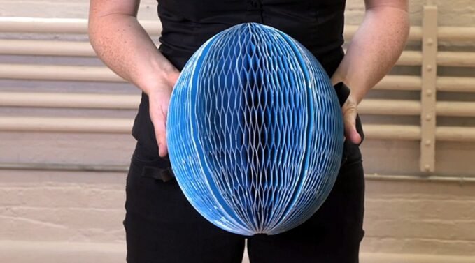 EcoHelmet bukósisak EcoHelmet névvel egy bukósisak lett az USA-beli James Dyson Alapítvány által évente meghirdetett nemzetközi pályázat nyertese ez év novemberében.