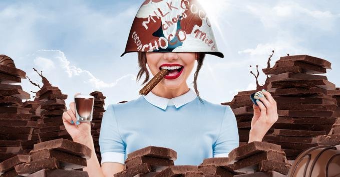 Hogyan készül láncfűrésszel csokoládé földgömb?!