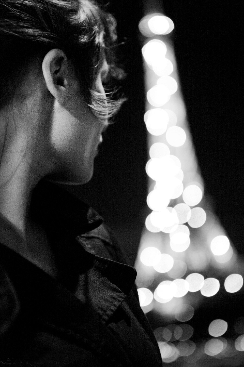 Milyen a párizsi nő? 11 la parisienne sofitel budapest 2 Ikonikus képek érkeztek egy kiállítás keretében Budapestre, intim bepillantás gyanánt a párizsi nő életébe, mely a világ egyik legelragadóbb közössége.