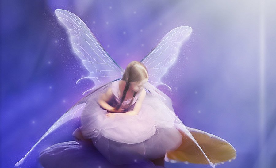 Zsófi éjszakai kalandja 2 tunder Zsófi és anya nyolckor lefeküdtek aludni. Zsófi anyához bújt, hogy érezze a melegét, és biztonságban érezze magát. De Zsófi éjszaka valamiért felébredt.