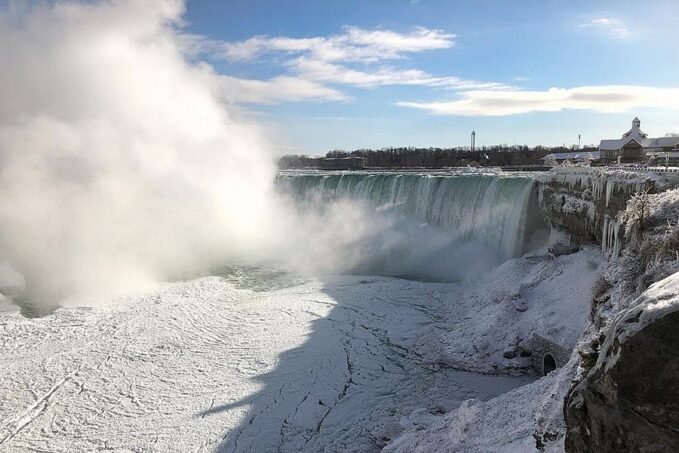 Befagyott a Niagara ismét