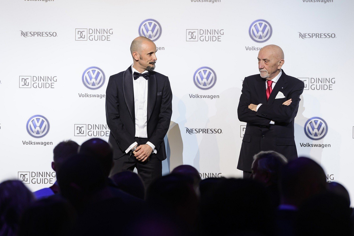 A Stand 7 Enrico Crippa Fausto Arrighi A 2019-es Volkswagen-Dining Guide megmérettetésen az Év Étterme díjat a Széll Tamás és Szulló Szabina séfek által vezetett Stand kapta.