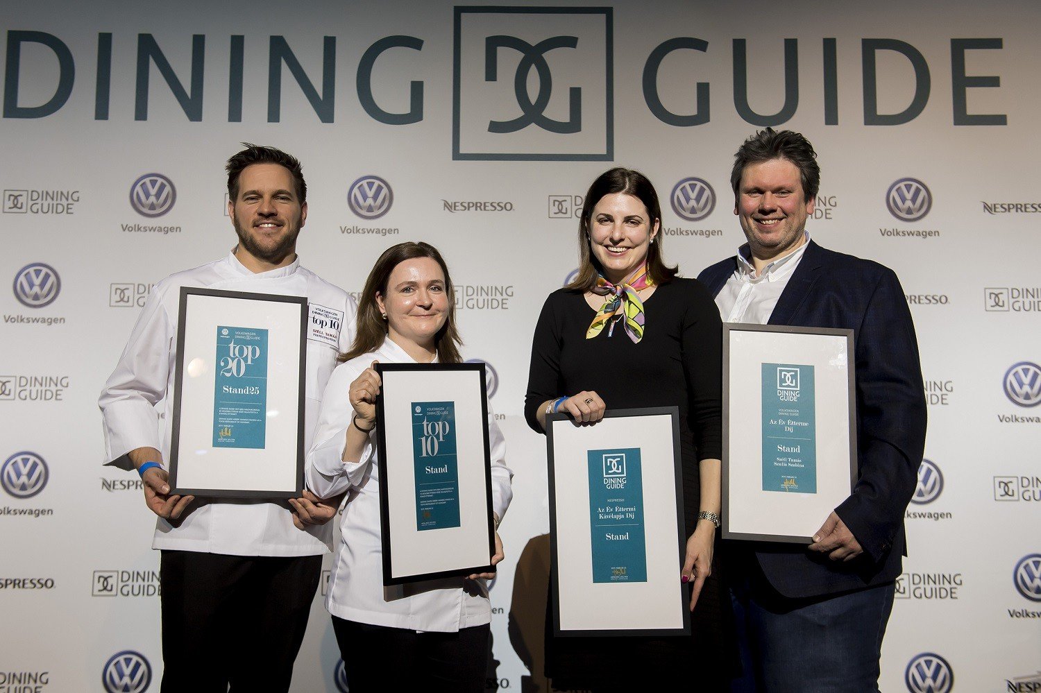 A Stand 9 Szell Tamas Szullo Szabina Csahok Ibolya Hamvas Zoltan A 2019-es Volkswagen-Dining Guide megmérettetésen az Év Étterme díjat a Széll Tamás és Szulló Szabina séfek által vezetett Stand kapta.