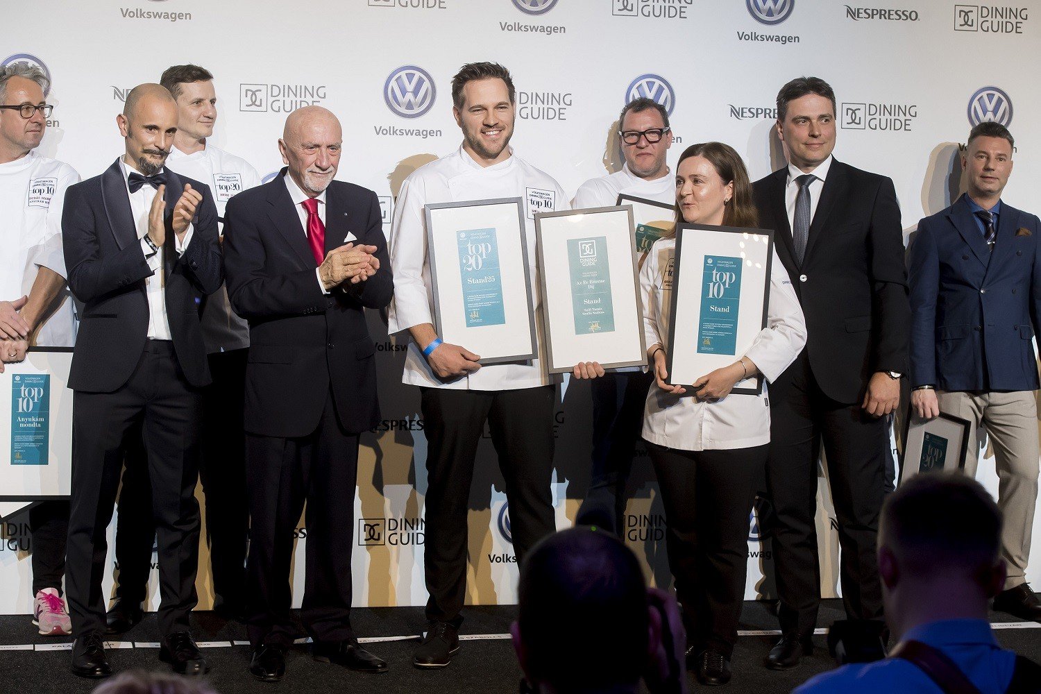 A Stand 2 Szell Tamas Szullo Szabina A 2019-es Volkswagen-Dining Guide megmérettetésen az Év Étterme díjat a Széll Tamás és Szulló Szabina séfek által vezetett Stand kapta.