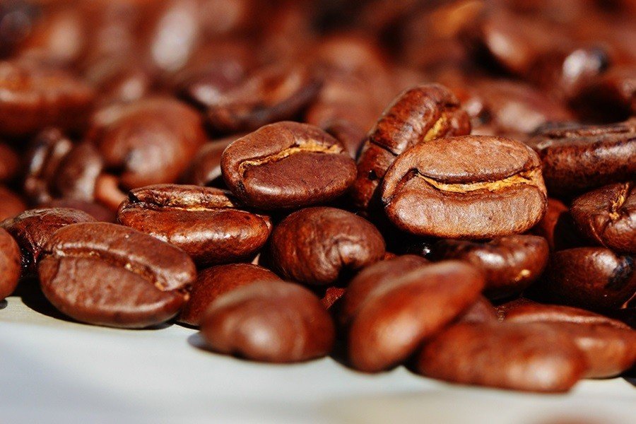 Kávéőrléssel a zamat fokozására 2 Kave az izhatas fokozasara Kávéőrléssel a zamat fokozására sokat tehetünk és ugyanennyit ronthatunk a helytelen darálás miatt. Az őrlés és a zamat kéz a kézben járnak.