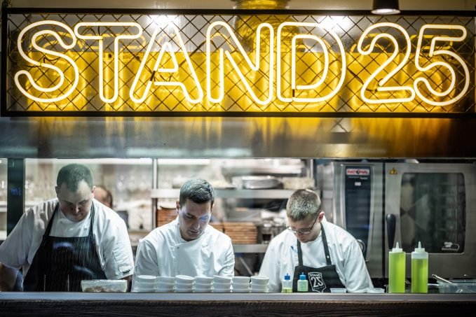 Hello Buda! Itt a Stand25!