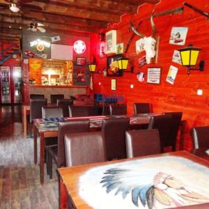 Williams Village Bowling es Country Club fogadoter Mindig is rajongtál a western filmek iránt és esetleg még a bowling-ot is szereted? Itt a remek lehetőség, hogy megvedd ezt a klubot és panziót!