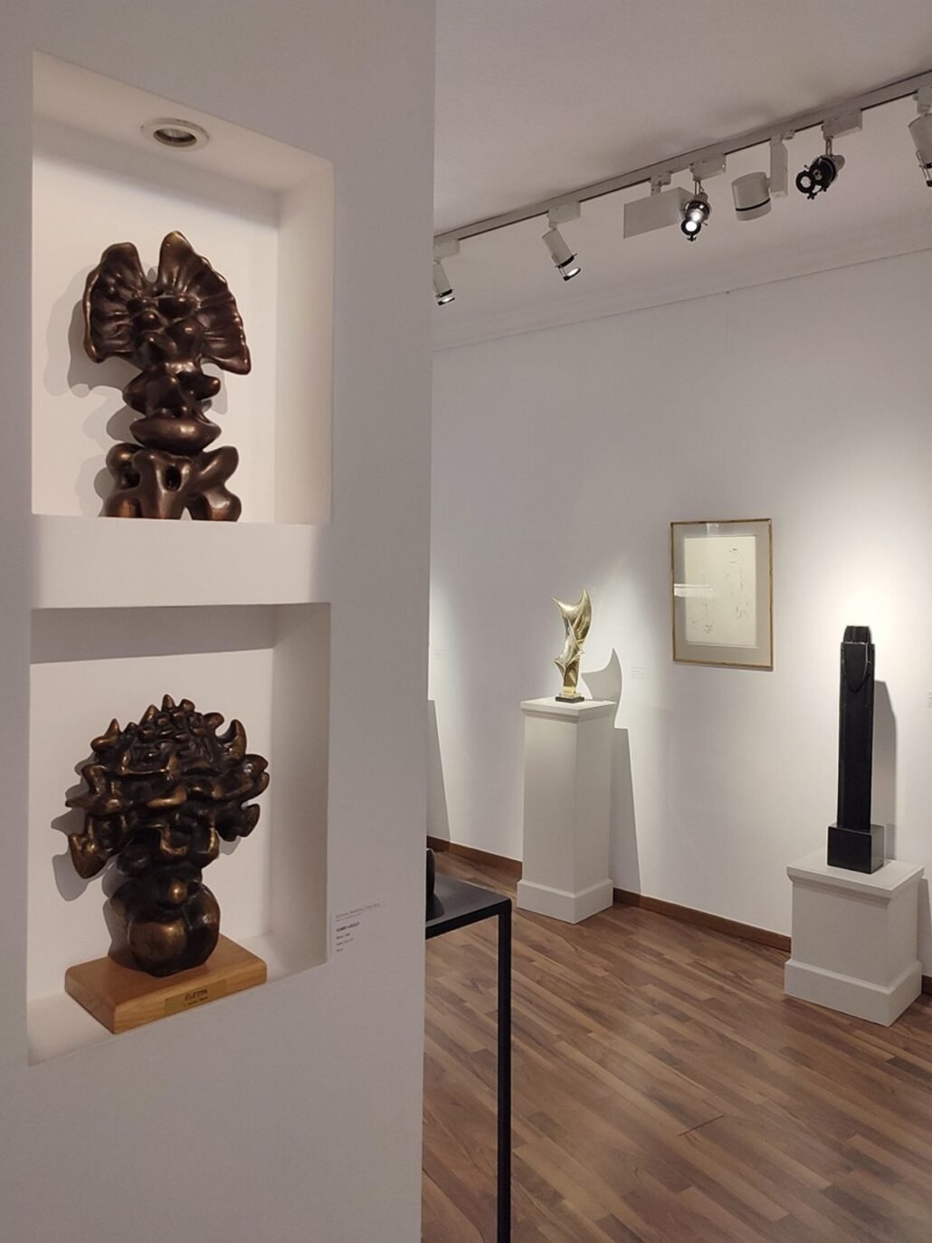 Soha nem látott szoborkiállítás nyílik 7 szoborkiallitas 2 Szoborkiállítás: A nagysikerű Magyar-Párizs kiállítás sorozat keretén belül jelenleg a szobrászművészek alkotásait mutatjuk be.