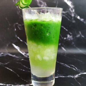 Két hely, ahol minden a matcháról szól 15 Matcha Tsuki 3 Latte, limonádé, fagyi, sajttorta – klasszikus finomságok, amiket már „matchásítva” is megkóstolhatunk a főváros két pontján.
