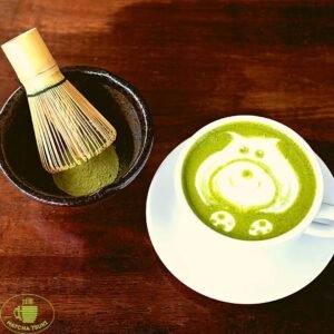 Két hely, ahol minden a matcháról szól 17 Matcha Tsuki tea 8 Latte, limonádé, fagyi, sajttorta – klasszikus finomságok, amiket már „matchásítva” is megkóstolhatunk a főváros két pontján.