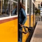 futurer villamoson A rollerekre vonatkozó KRESZ-szabályok még mindig nem tiszták, ám lassan kialakul a helyük a magyar városok közlekedési rendszerében.