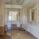 Magyarorszagon a legdragabb haz egyik furdoszobaja Ház vásárláshoz néha jól jön egy lottó ötös. Legutóbb a 31. játékhéten volt telitalálat az ötöslottón Magyarországon.