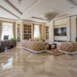 Magyarorszagon a legdragabb haz nappalija nagyobb latoszoggel Ház vásárláshoz néha jól jön egy lottó ötös. Legutóbb a 31. játékhéten volt telitalálat az ötöslottón Magyarországon.