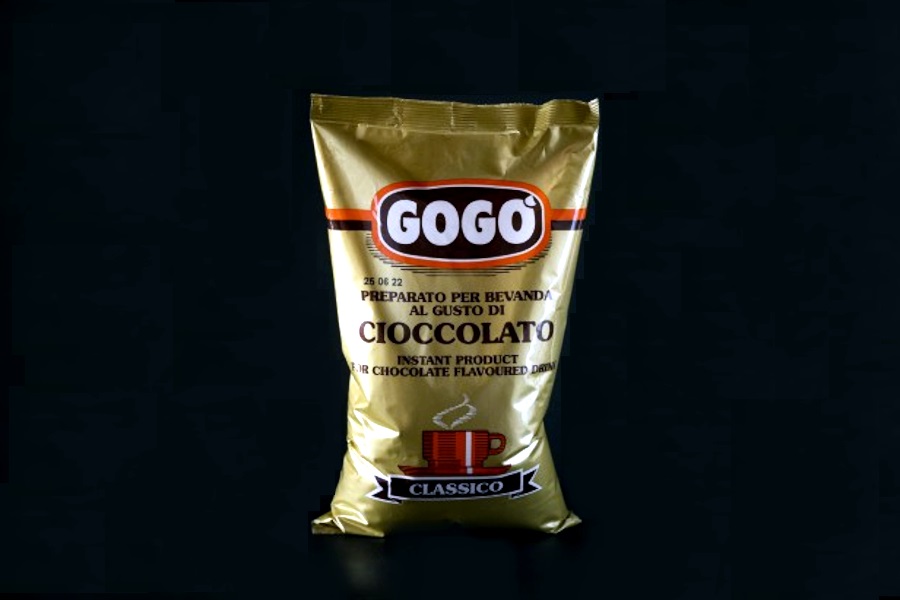 GOGO chocolato kakaopor LaPiccola PICCOLA kávégép ezüstkazánnal gyártott kivitelben jelent meg az etalon olasz márka kínálatában pod kiszerelésű kávépárnát használva.