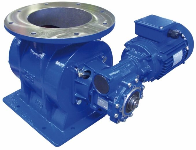 adagolo A vályús csiga a szállítás terén játszik fontos szerepet, miközben a TE, TU, TX, TXF, és VE csőcsigák a különböző alkalmazásokhoz és körülményekhez alkalmazkodva teszik hatékonnyá a feldolgozási folyamatokat.