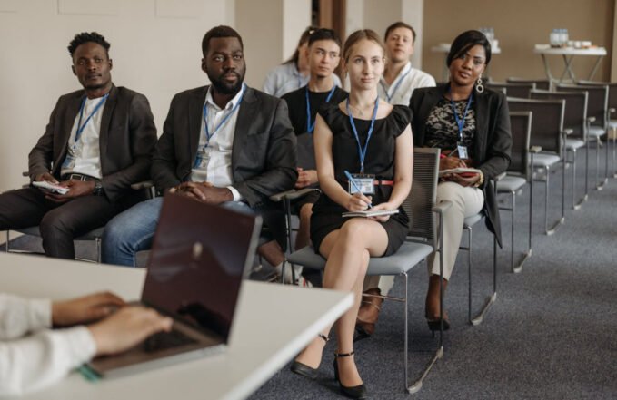 Mutatjuk, milyen konferenciaszékek közül választhat!