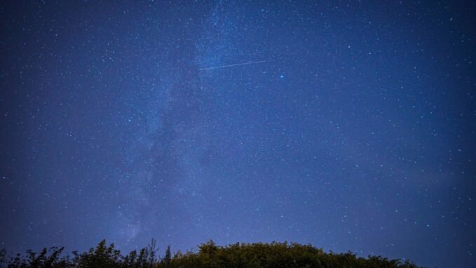 A Perseidák – amikor az ég fekete kávéscsészéjéből hullik a csillag