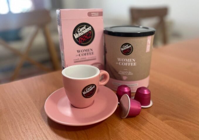 caaffe vergnano A Caffè Vergnano – Olaszország egyik legrégebbi családi kávépörkölője – felismerte, hogy a kávé univerzuma elképzelhetetlen lenne nők nélkül.