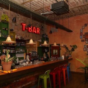 calavera Új mérföldkőhöz érkezett Újpest gasztronómiai élete: a Központ Bisztró és testvérhelye, a Calavera az Eventrend Group üzemeltetésében működik tovább.