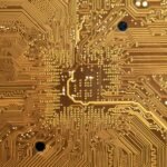 canl3bzp6wu Mielőtt belekezdünk ebbe a cseppet sem könnyű témába, melyben megnézzük a félvezető-technológia jelenleg ismert határait, érdemes lesz kitölteni azt a csésze kávét. Ha megvagy, akkor csapjunk bele, mert érdekes!