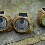 napelemes Napjainkban a napelemes kerti világítás izgalmas lehetőséget nyújt arra, hogy az esti kert megjelenése teljesen átalakuljon. A modern technológia révén a napenergia kihasználásával környezetbarát és praktikus megoldásokat hozhatsz létre, melyek képesek új hangulatot teremteni a kertedben.